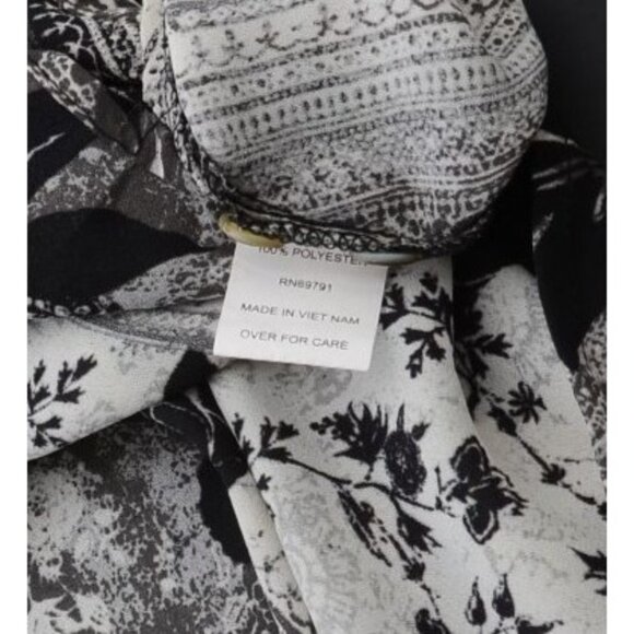 Fig and Flower PLUS 2X Flowy Artsy 3/4 Sleeve Tunic Top Blouse Boho Floral - Picture 6 of 6